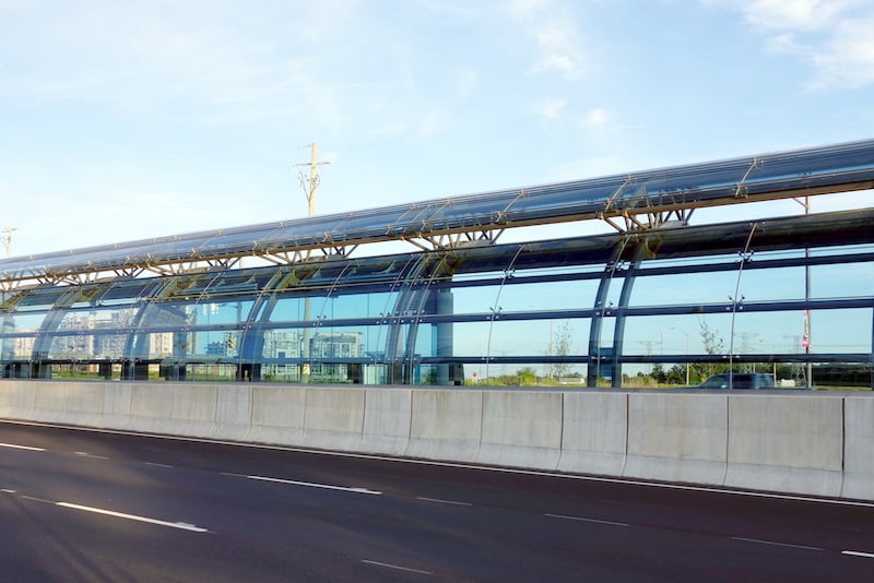 Duurzame kunststof toepassing polycarbonaat windscherm bushalte